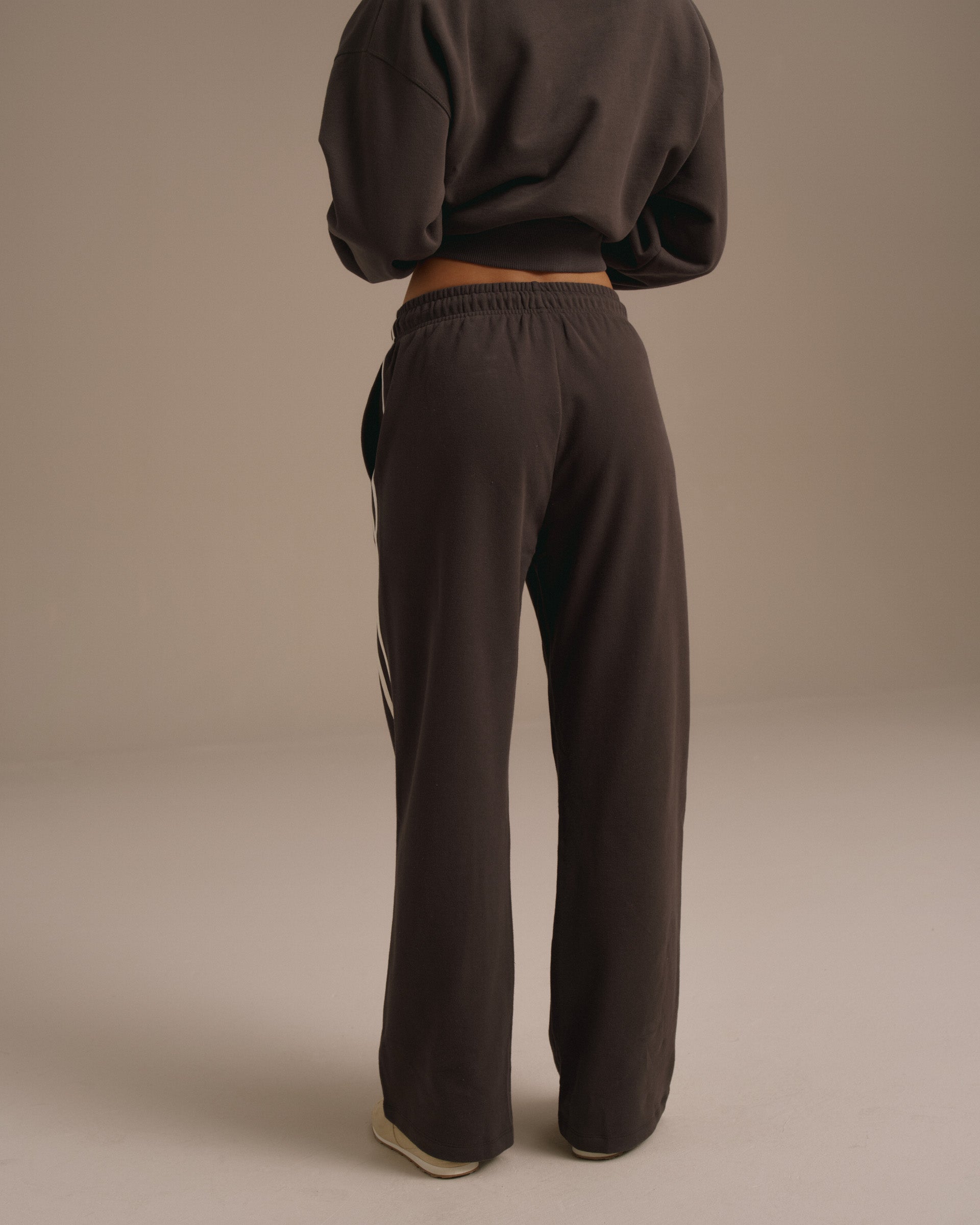 Varsity Loose Fit Sweatpants - Coffee Bean/Marshmallow White